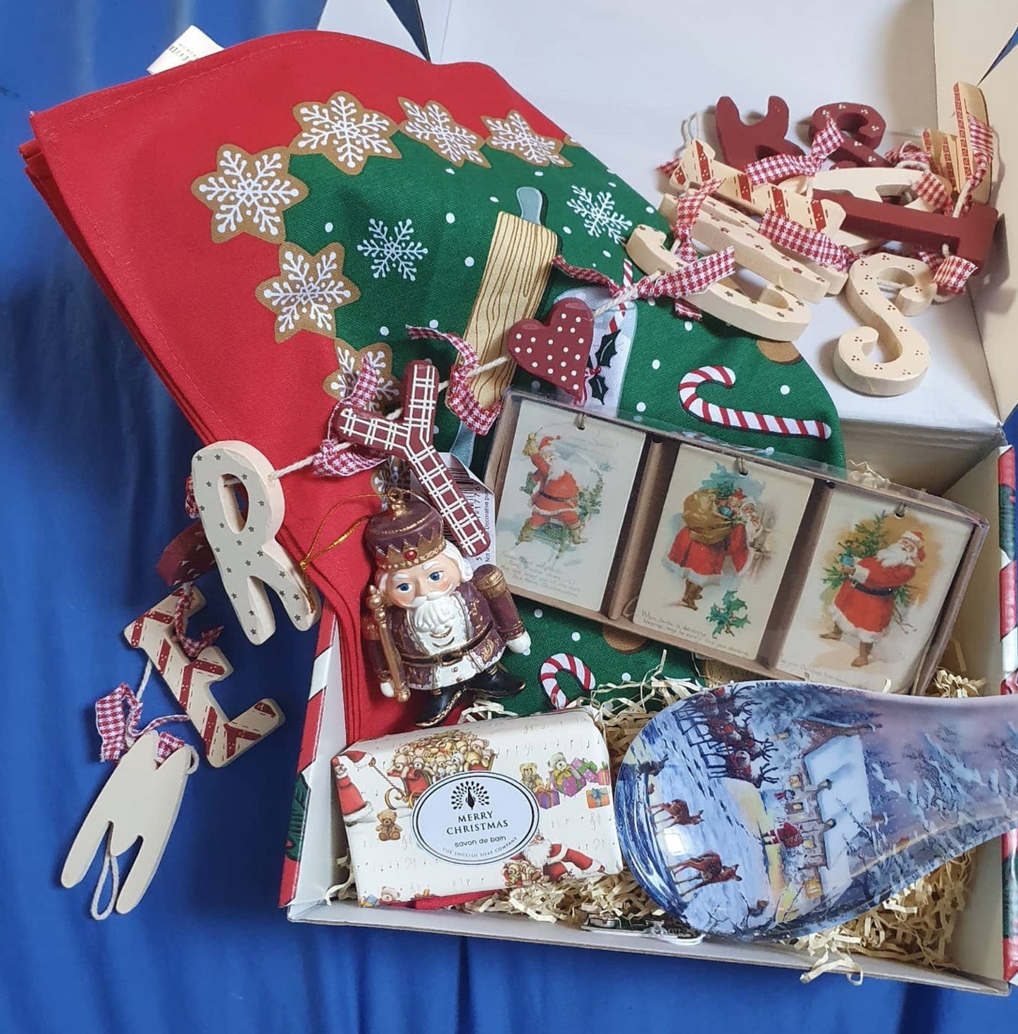 Christmas Club Month to Month Subscription Box Plan